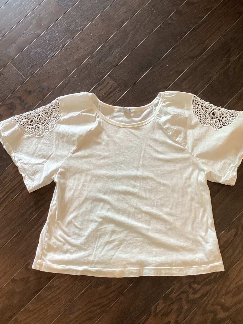 Old Navy White Short Sleeve Tee with Crochet Shoulder Accents